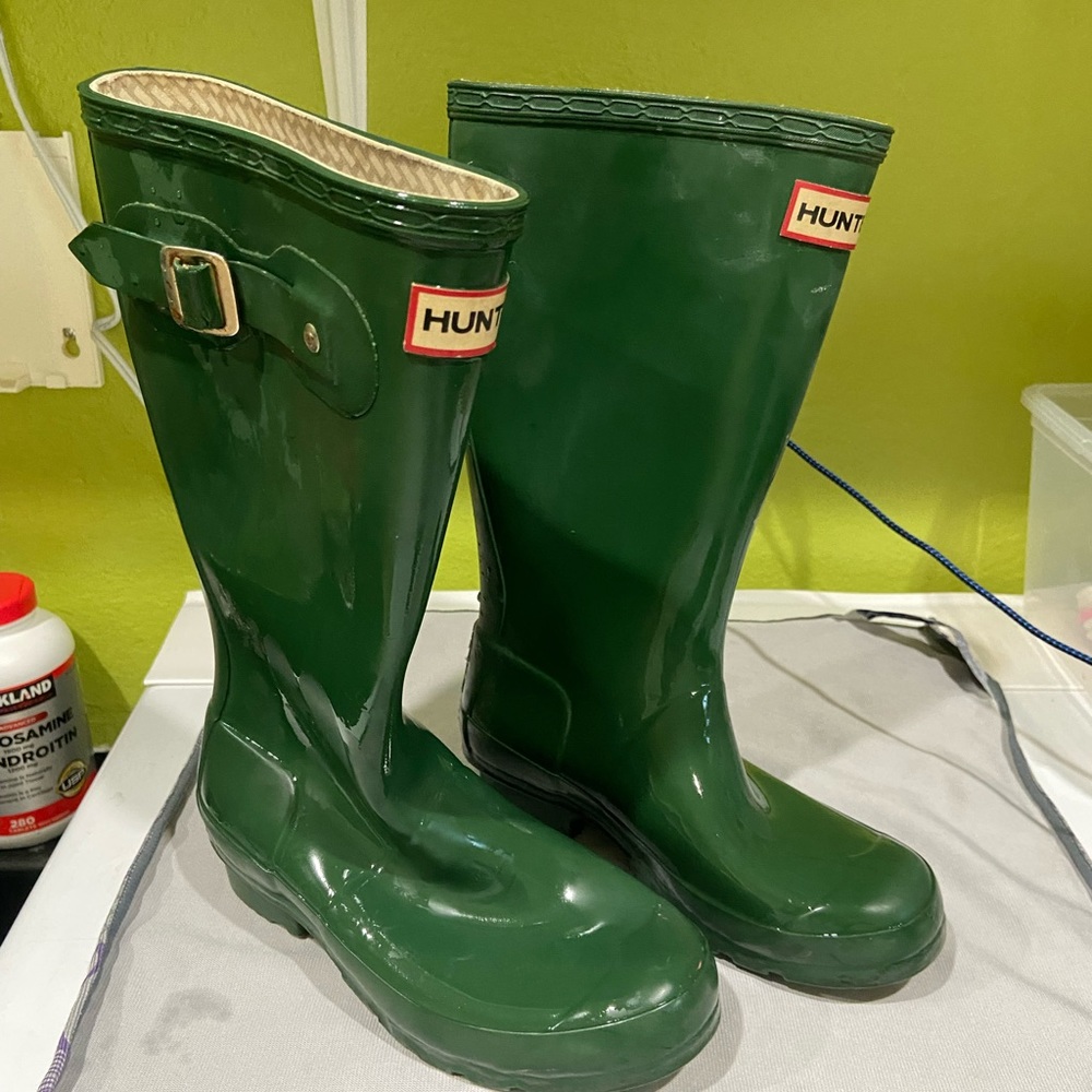 Hunter kids rain boots size 3 girls / 2 boys